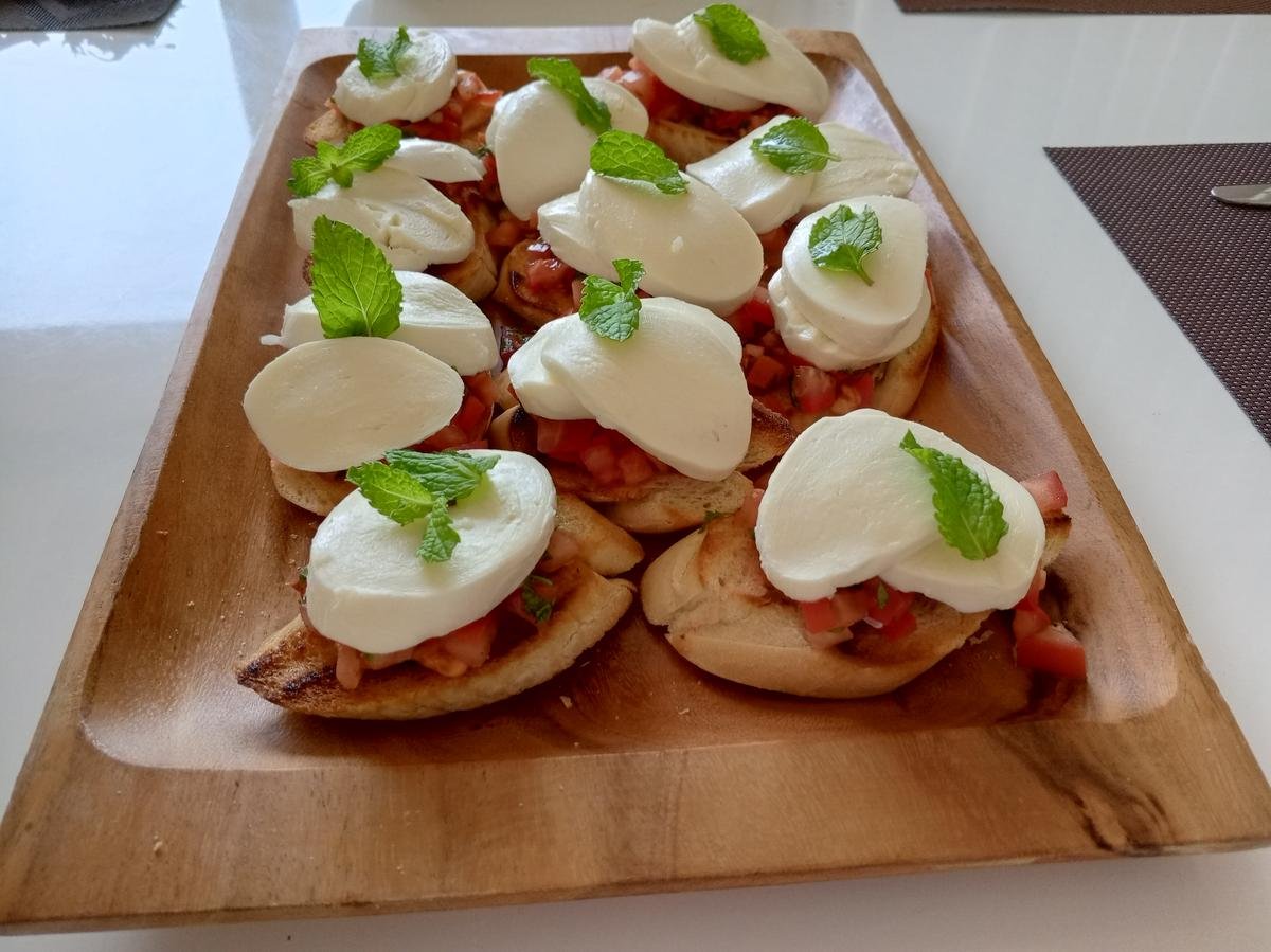 Fresh Mozzarella Bruschetta