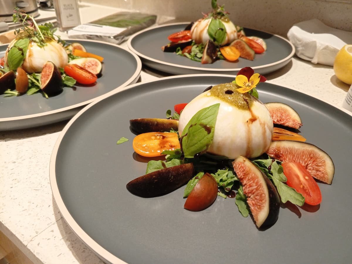 Fresh Burrata & Fig Salad